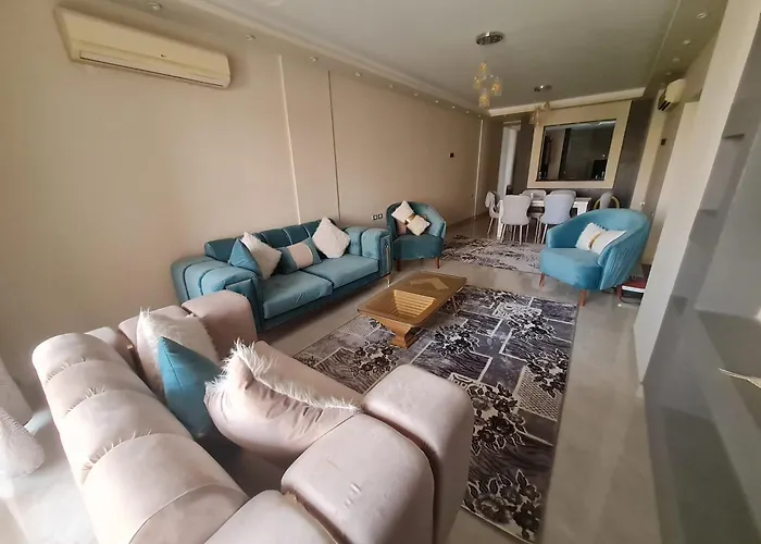 Shared City Stay At Midtown Compound Next To The Auc University