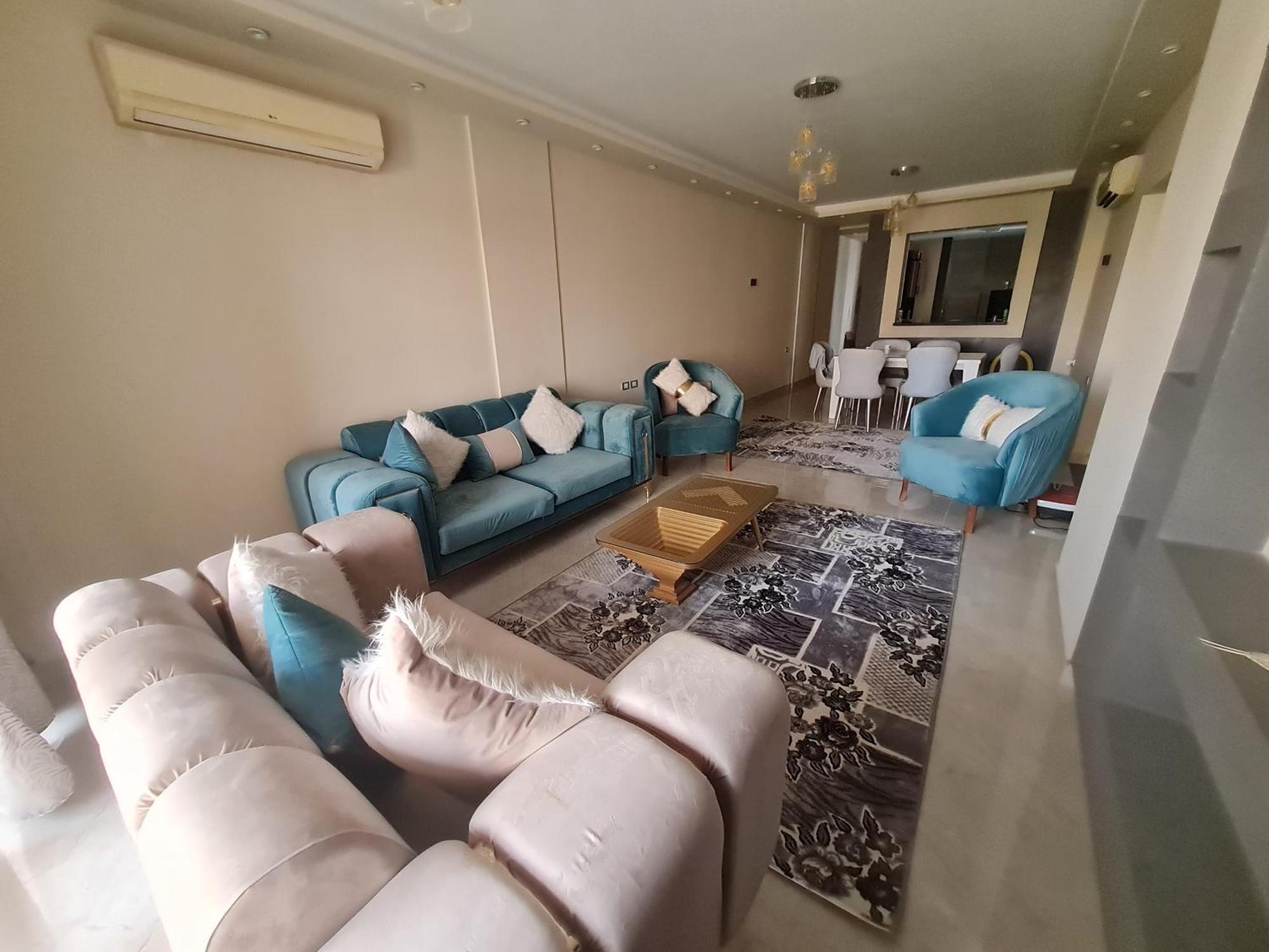 Homestay Shared At Midtown Compound Next To The Auc Cairo